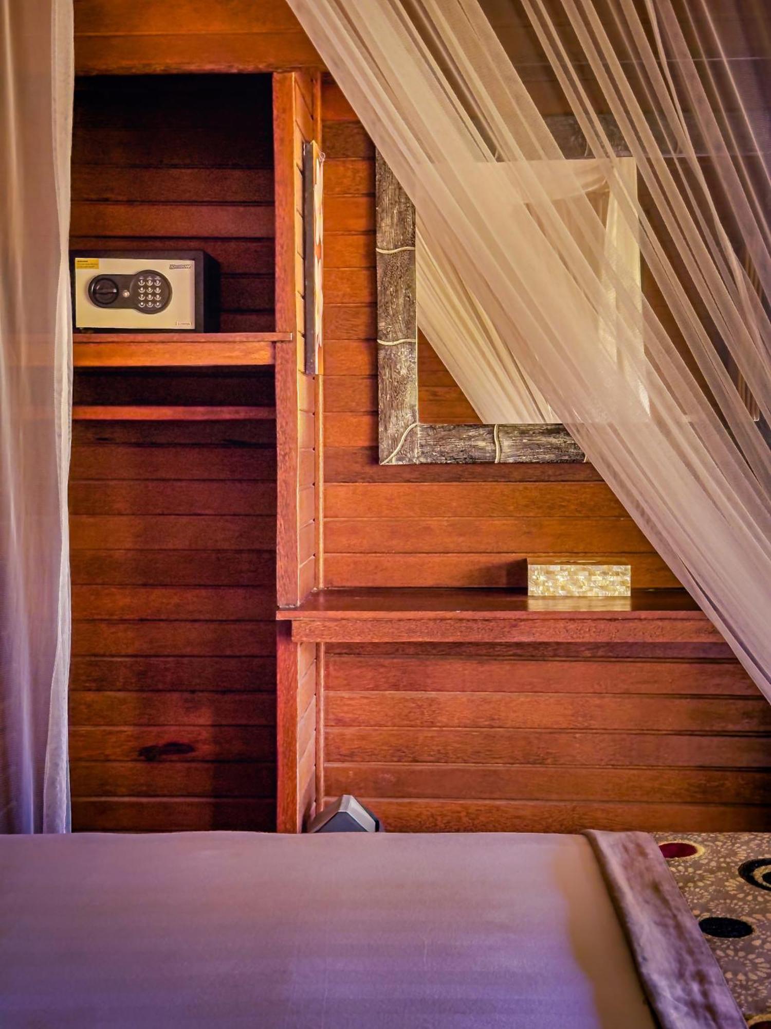 Island Garden Huts Lembongan Bed and Breakfast Eksteriør billede